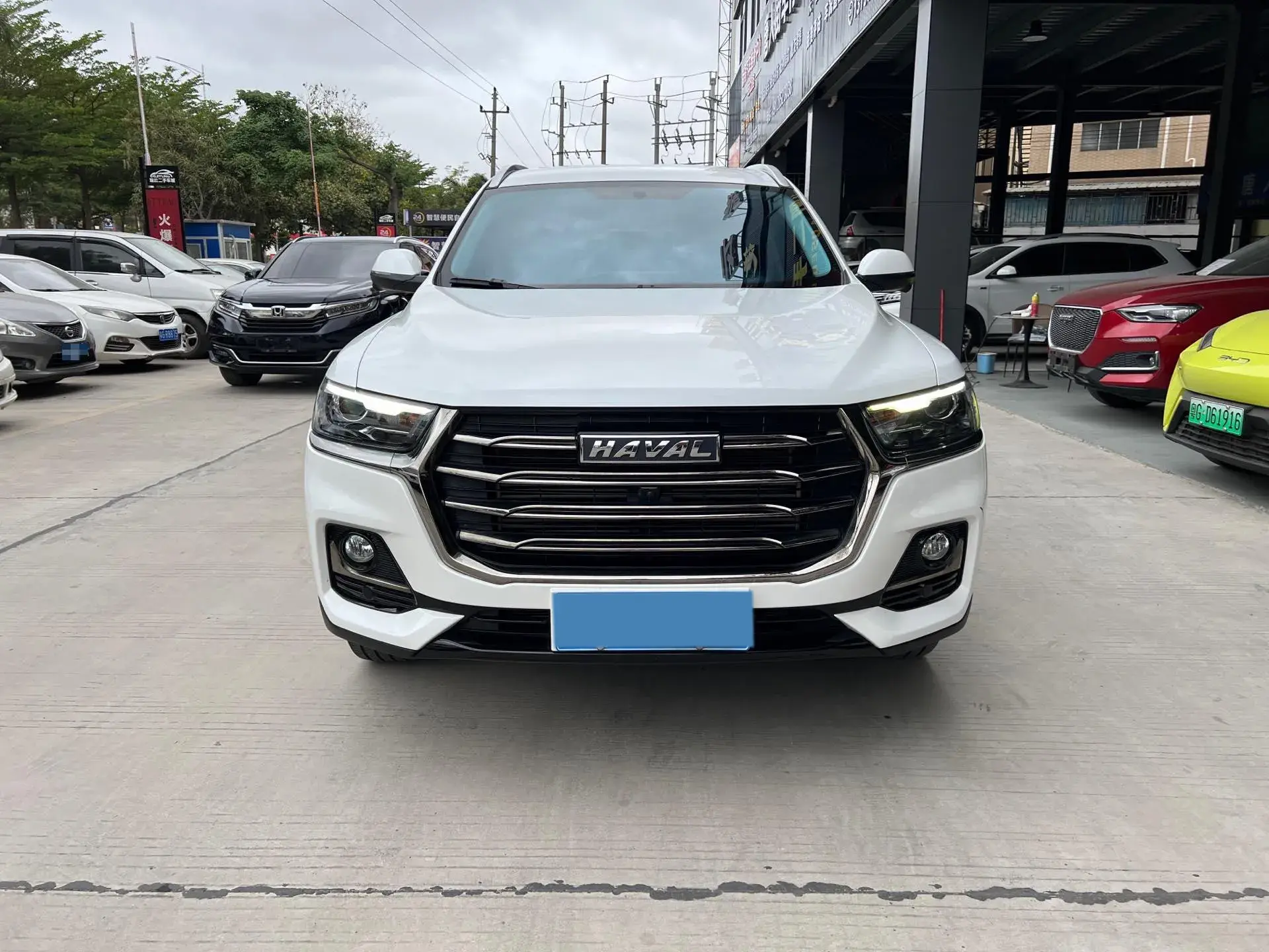 2023 HAVAL H6 thumbnail 2