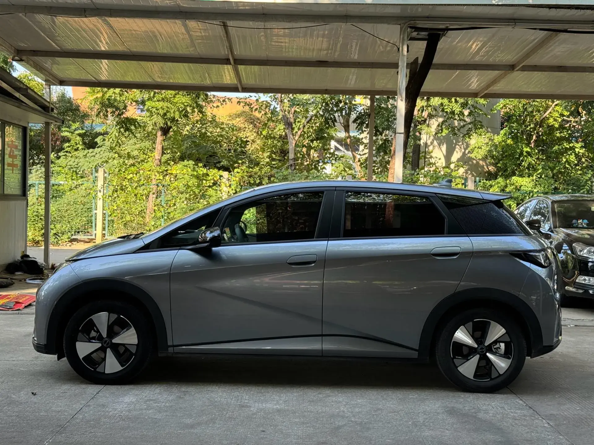 2024 BYD DOLPHIN thumbnail 3