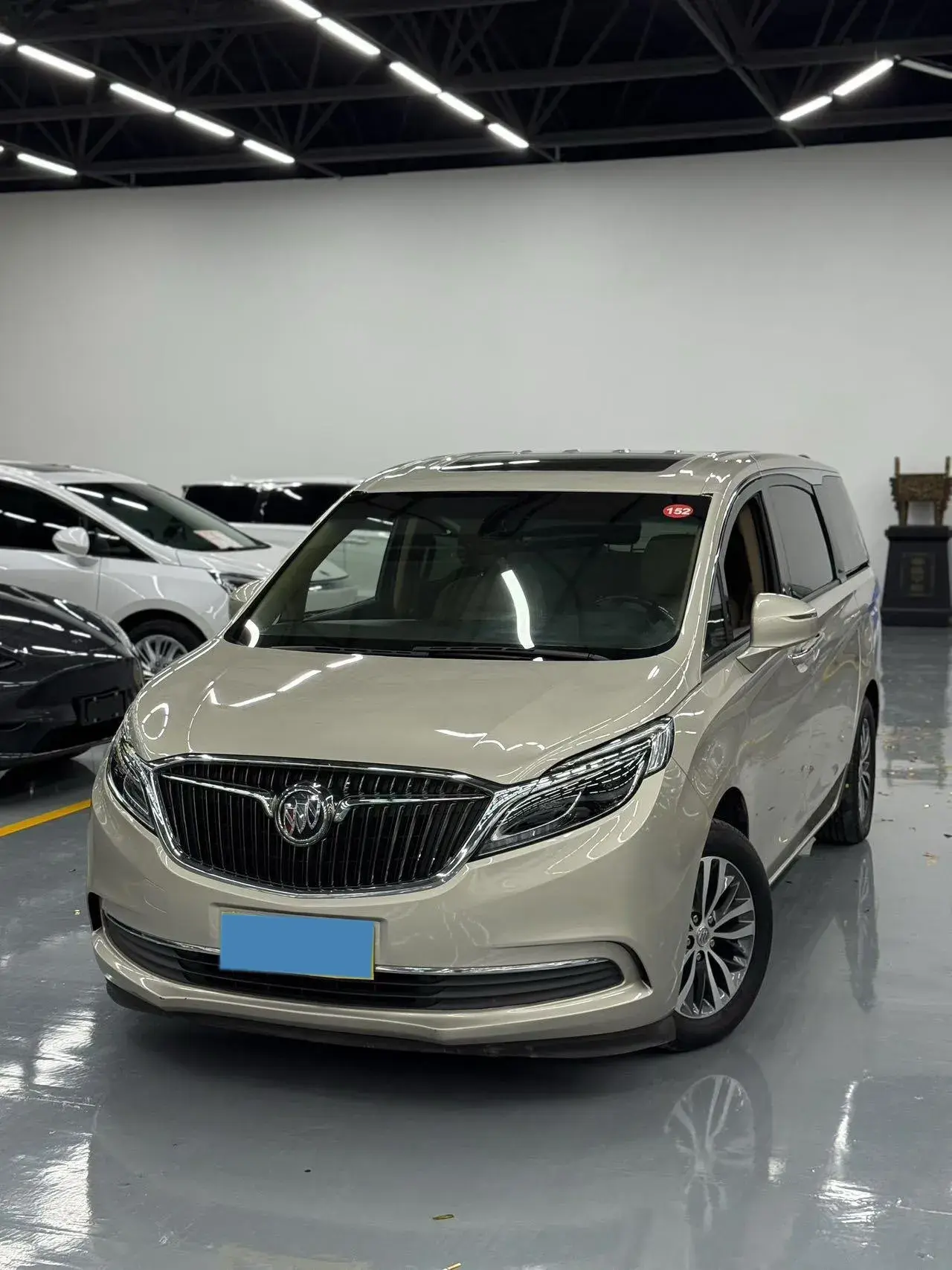 2018 BUICK GL8 view 1