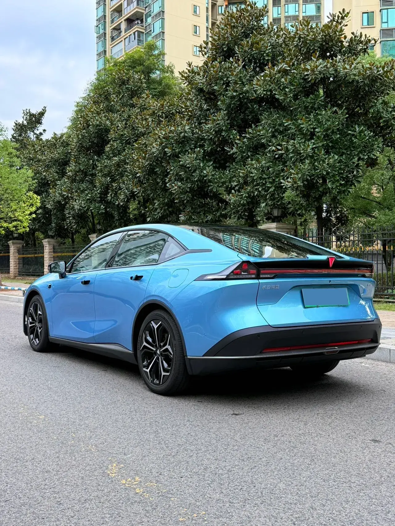 2024 DEEPAL L07 thumbnail 3