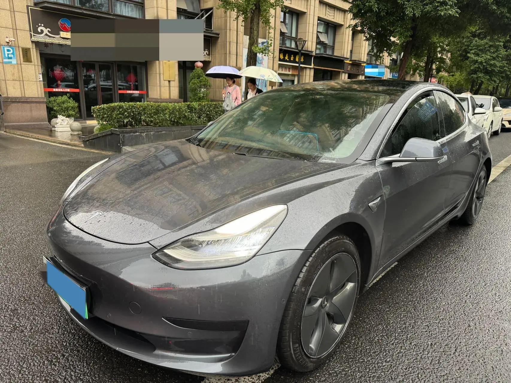 2020 TESLA MODEL view 1