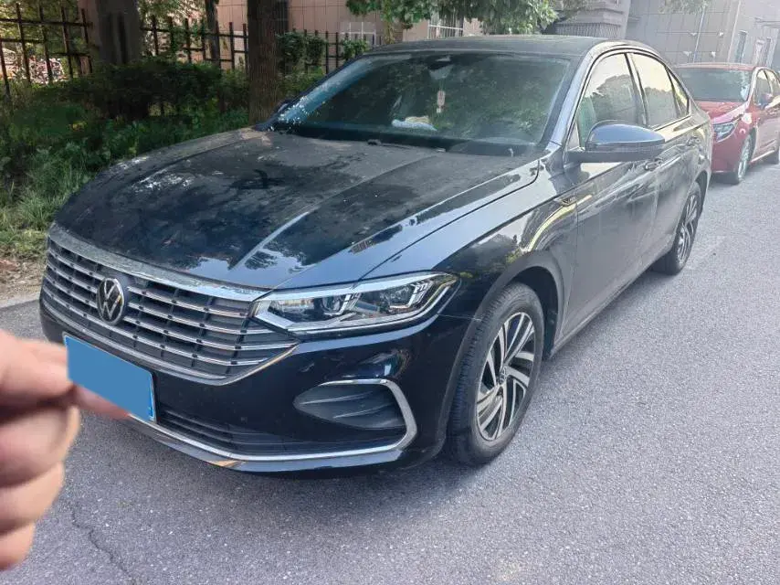 2023 VOLKSWAGEN LAVIDA view 1