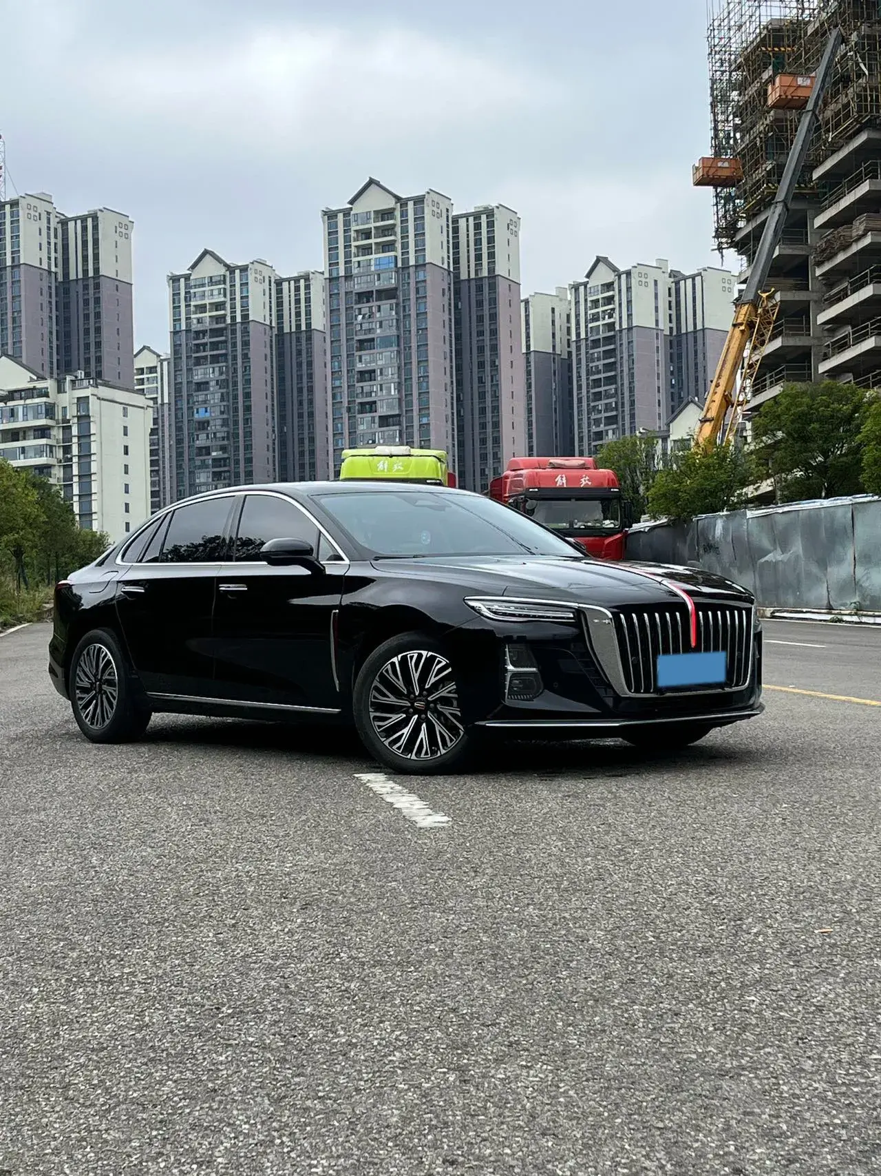 2023 HONGQI H5 thumbnail 2