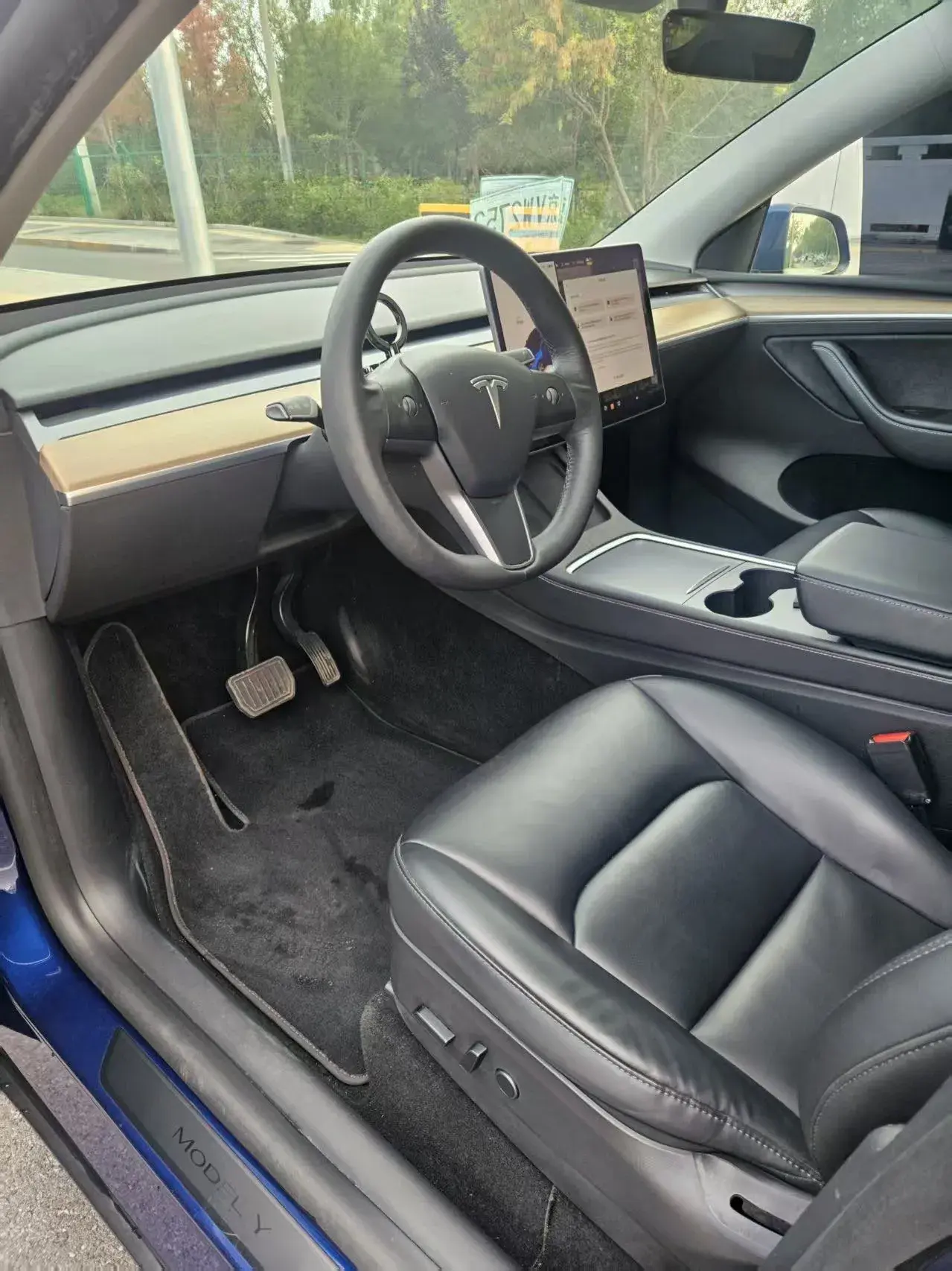 2021 TESLA MODEL thumbnail 3