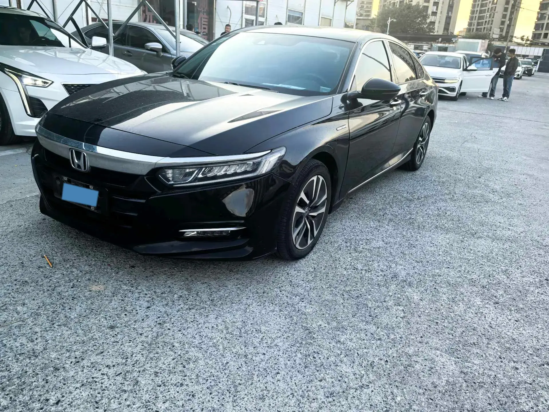 2018 HONDA ACCORD view 1