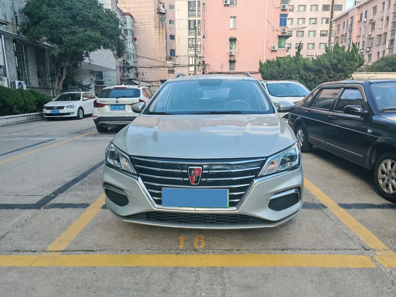 2018 ROEWE EI5 thumbnail 2