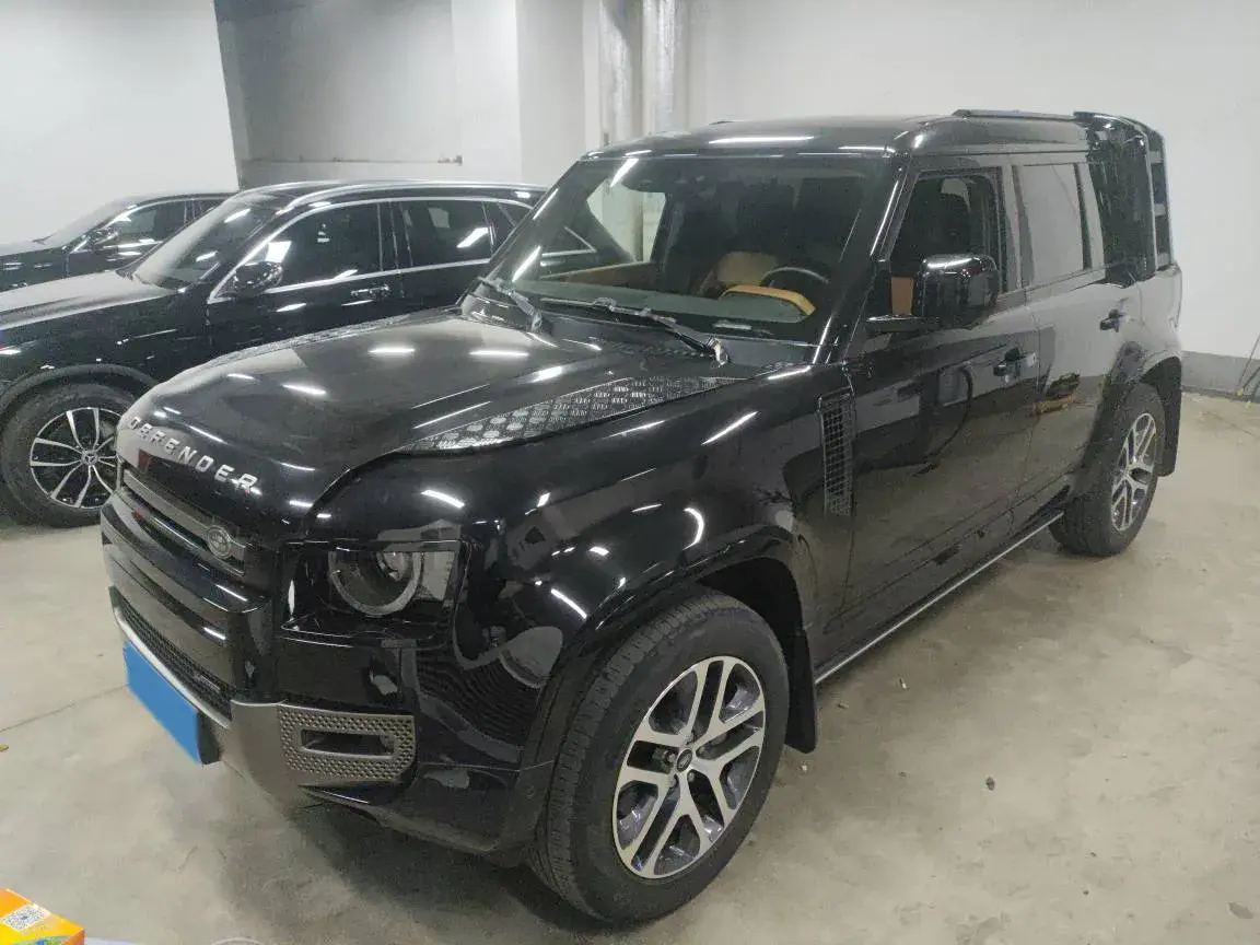 2022 LAND ROVER view 1