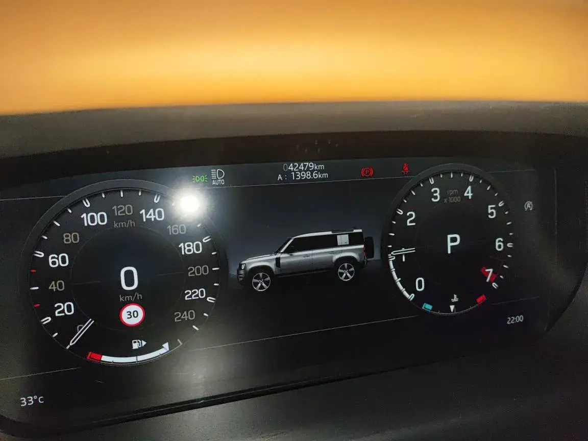 2022 LAND ROVER thumbnail 3