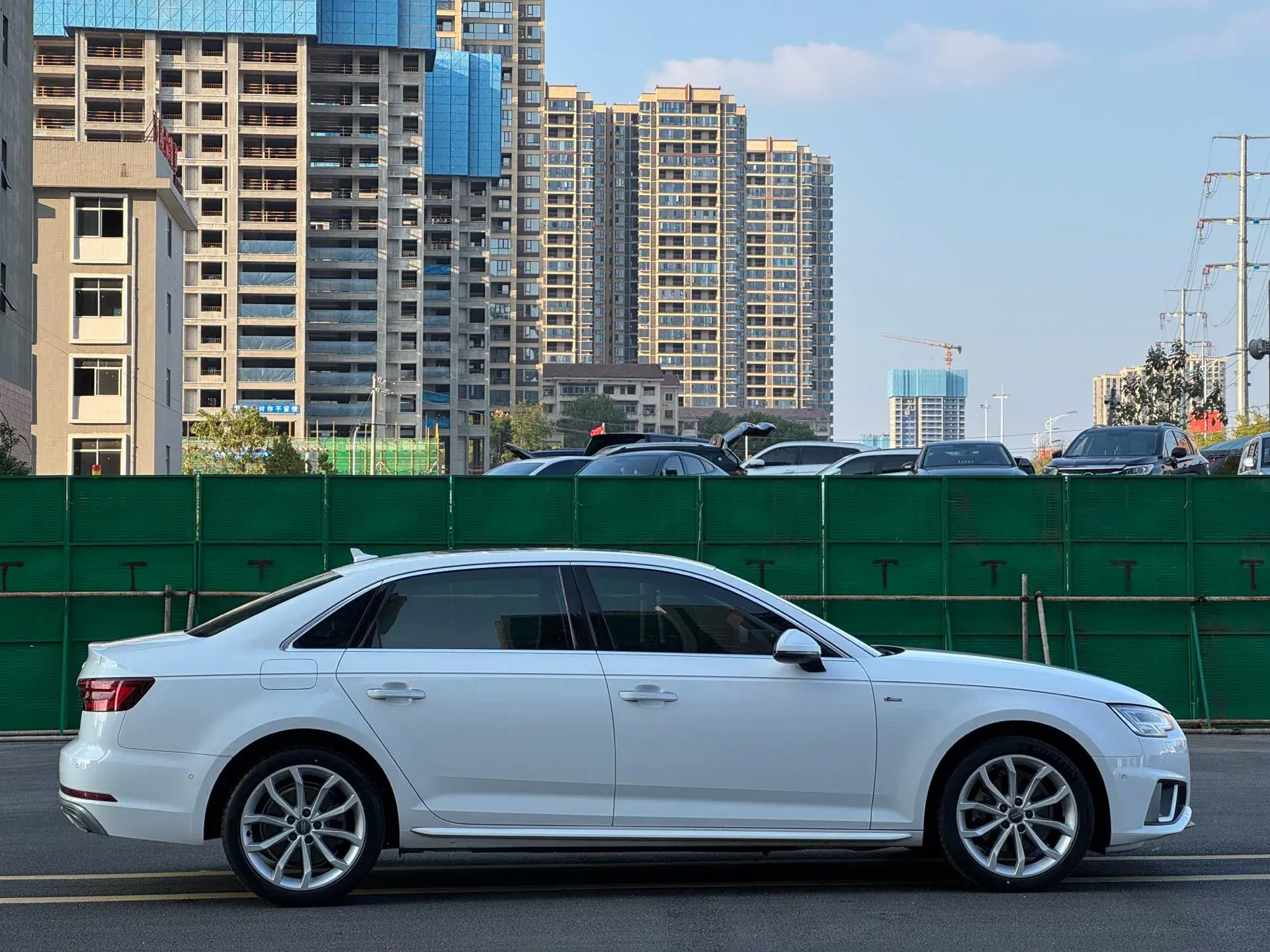 2019 AUDI A4L thumbnail 4