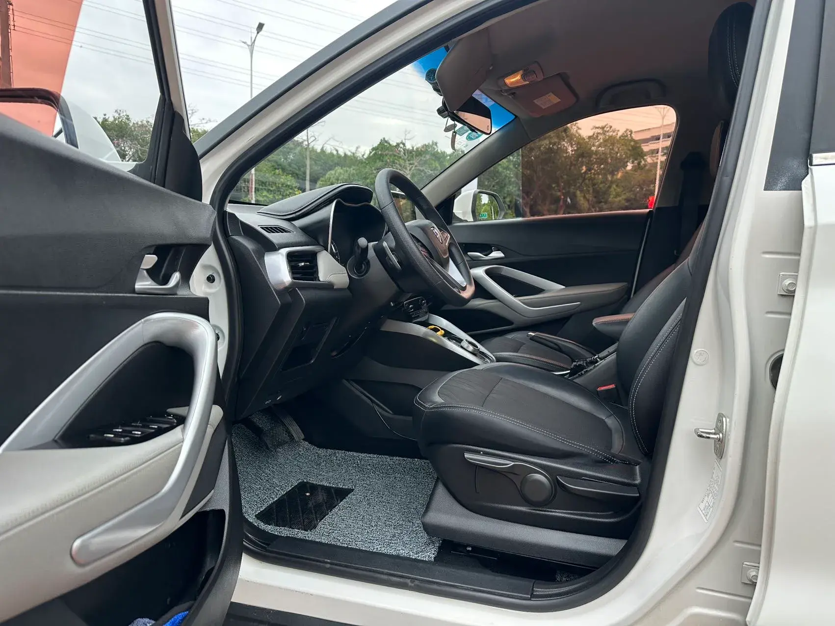 2017 BAOJUN 510 thumbnail 4