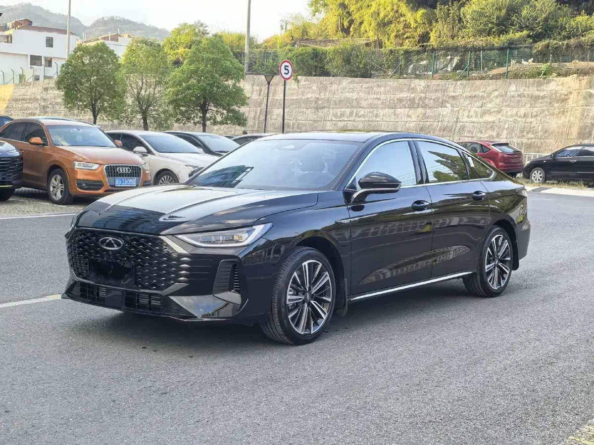 2025 Chery Arrizo 8 Pro 1.6T 197HP L4 7DCT