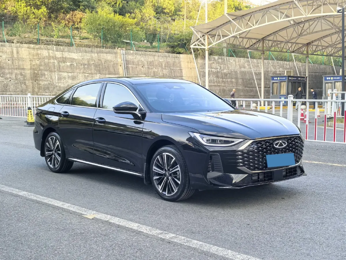 2025 Chery Arrizo 8 Pro 1.6T 197HP L4 7DCT,autocango,china used car exporter,china ev exporter,chinese used car exporter,chinese used ev exporter