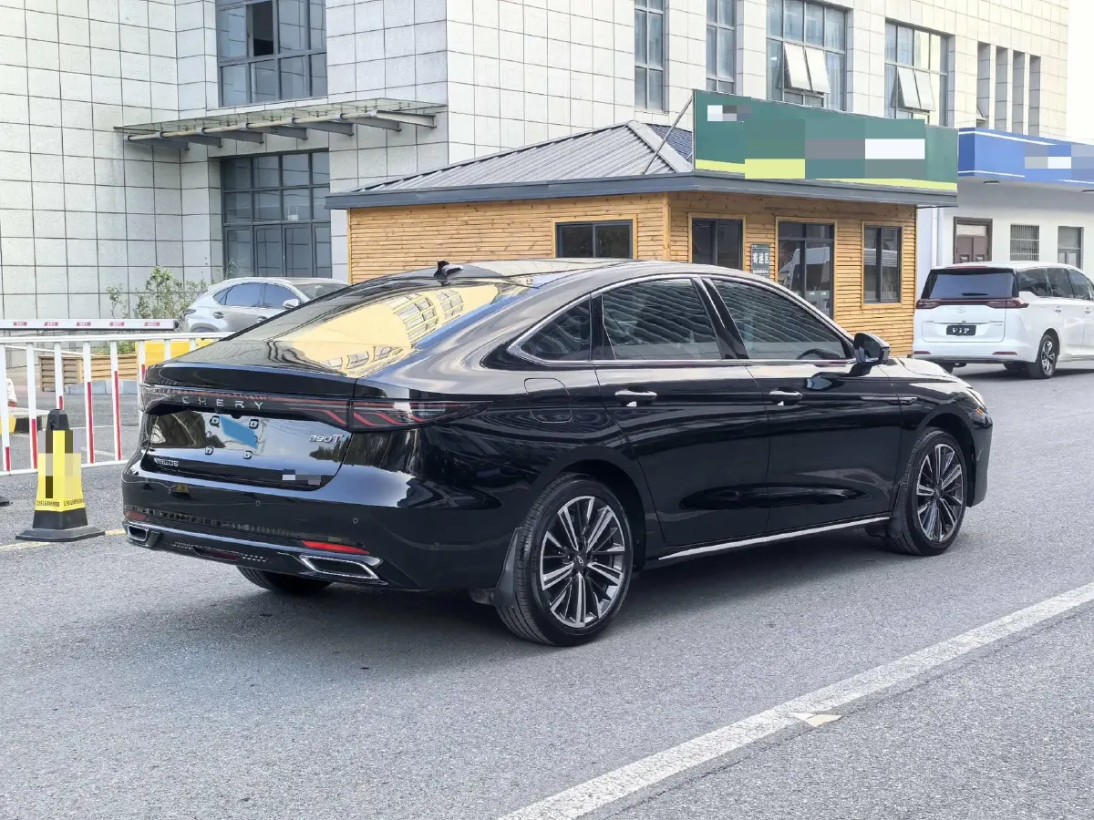 2025 Chery Arrizo 8 Pro 1.6T 197HP L4 7DCT,autocango,china used car exporter,china ev exporter,chinese used car exporter,chinese used ev exporter