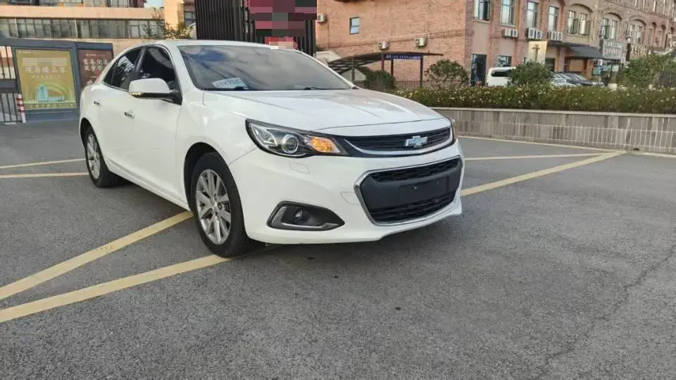 2018 CHEVROLET MALIBU thumbnail 3