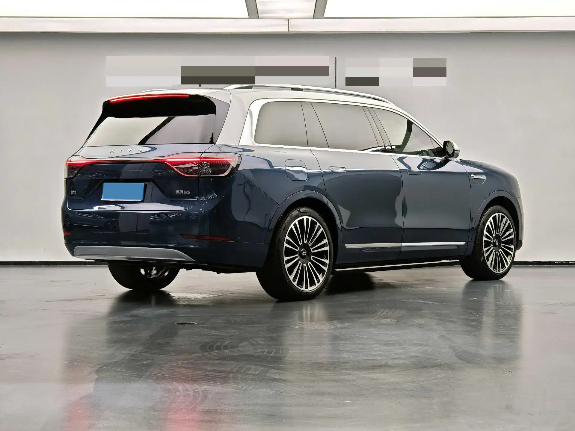 2024 AITO AITO thumbnail 4