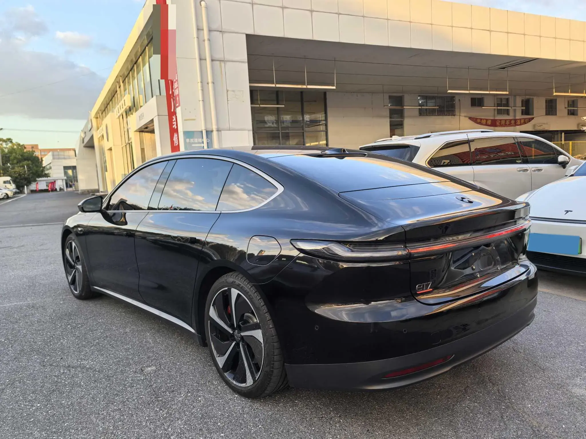 2023 NIO ET7 thumbnail 4