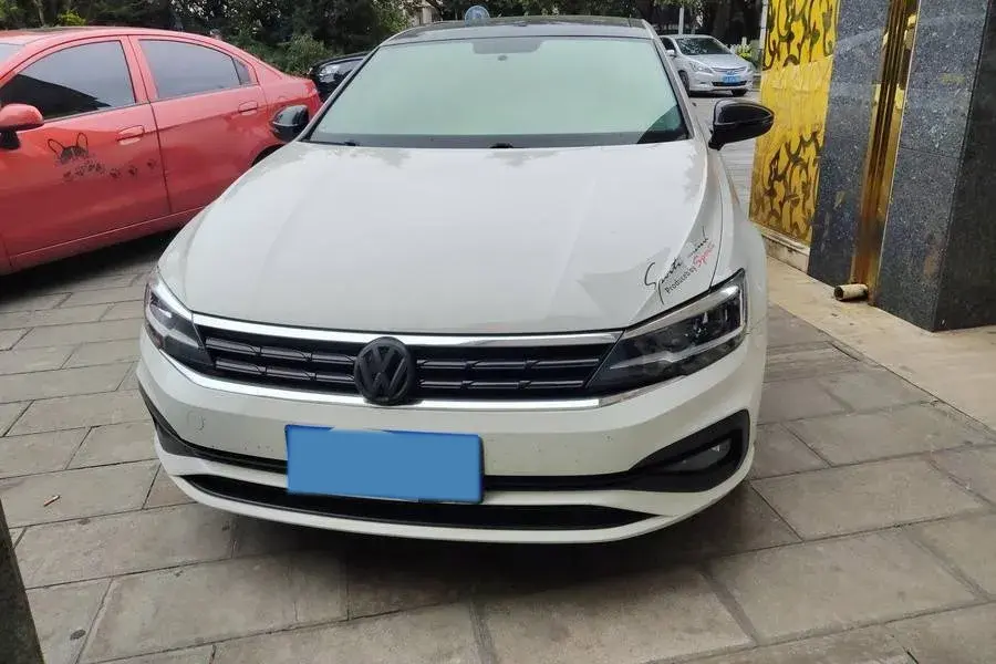 2021 VOLKSWAGEN LAMANDO thumbnail 3