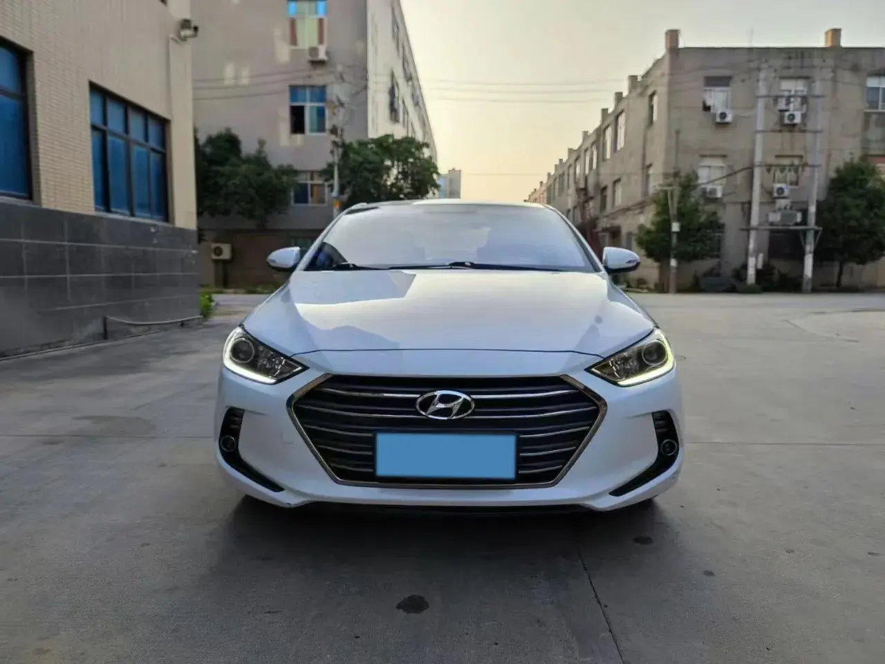 2020 HYUNDAI ELANTRA thumbnail 2