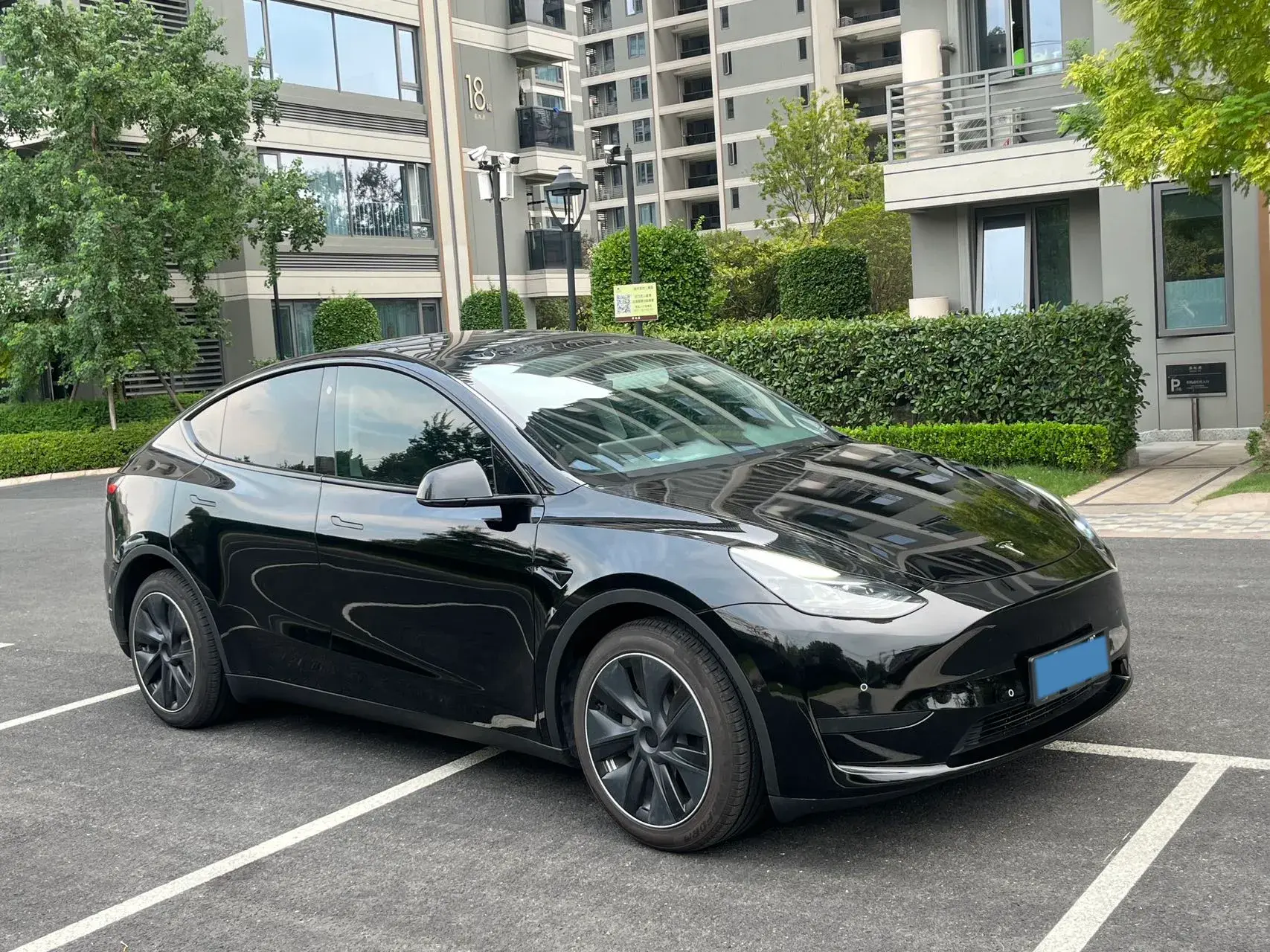 2021 TESLA MODEL thumbnail 4