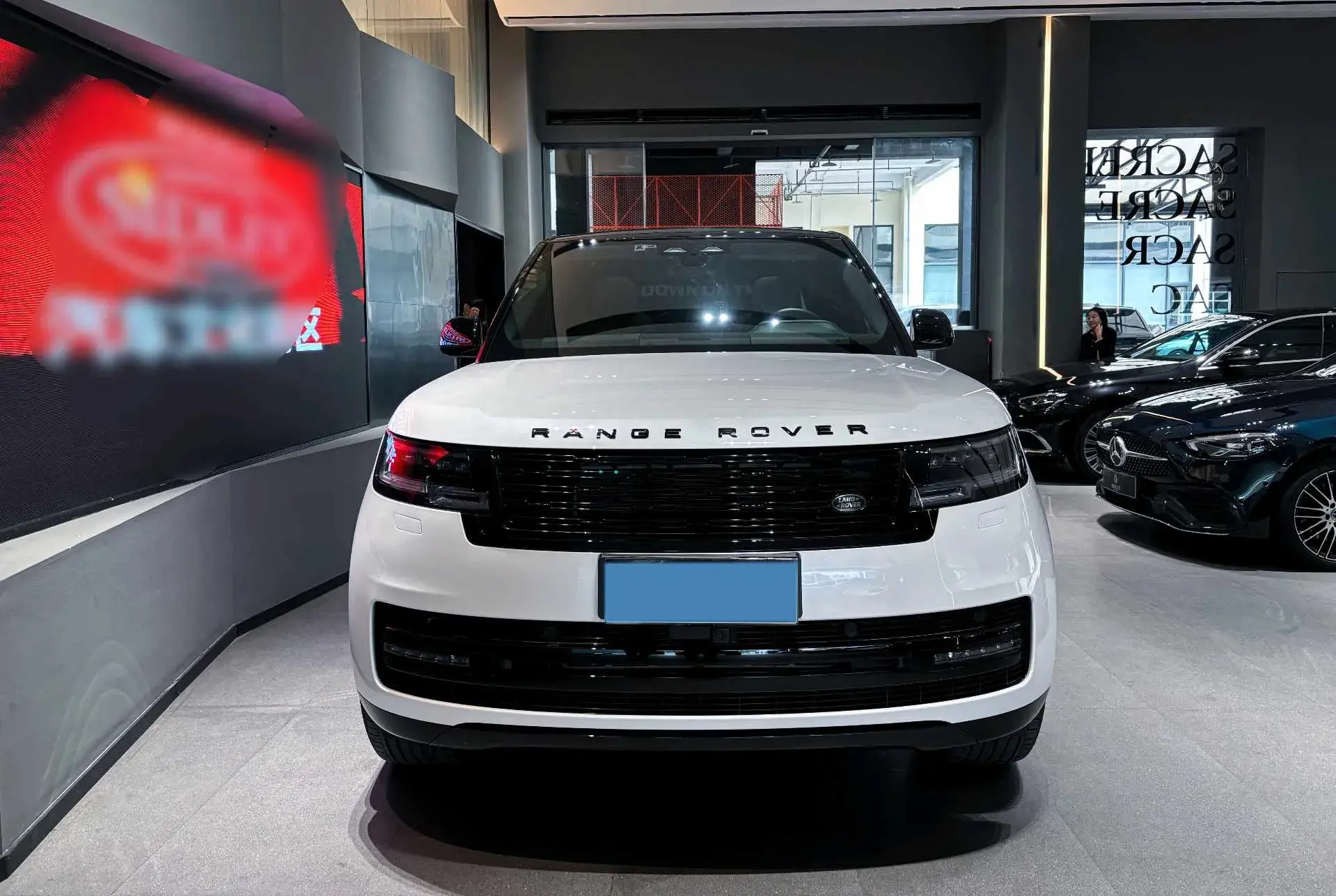 2022 LAND ROVER thumbnail 2