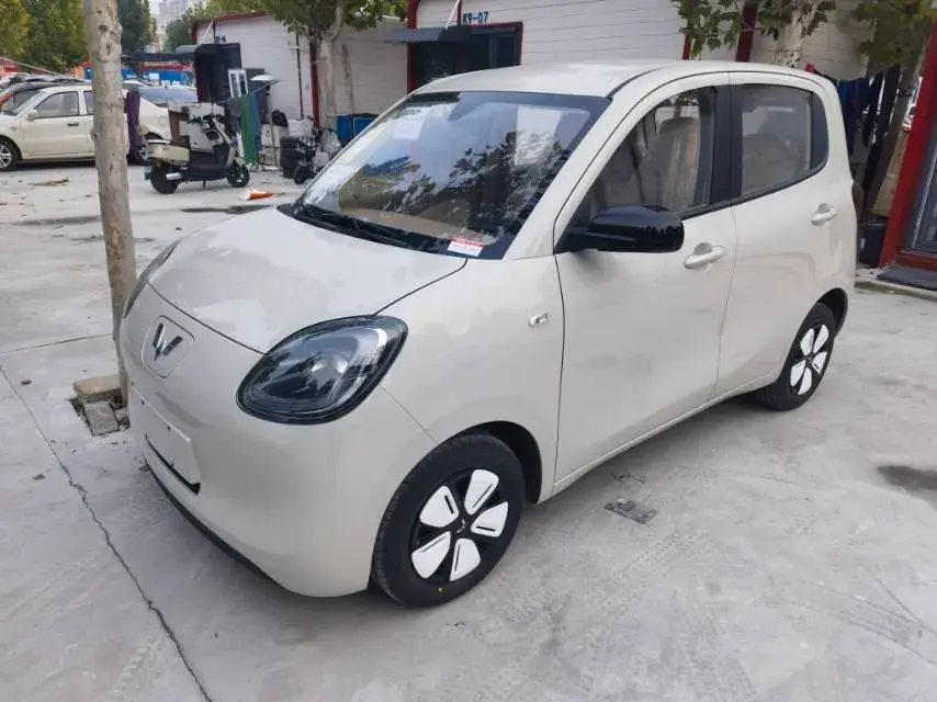 2025 WULING HONGGUANG view 1