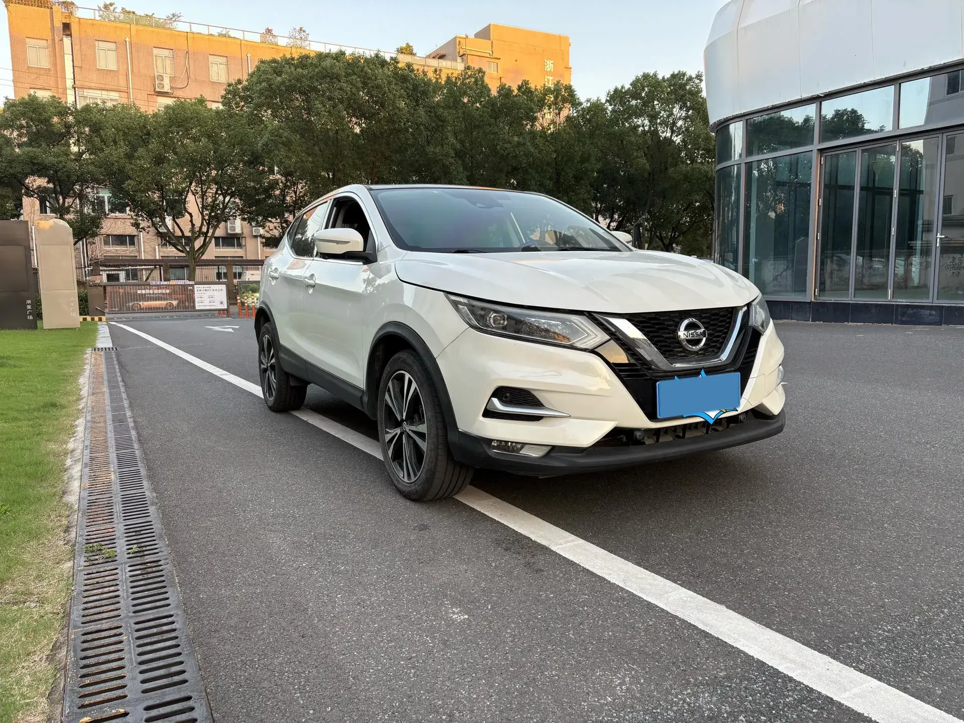 2021 NISSAN QASHQAI thumbnail 3