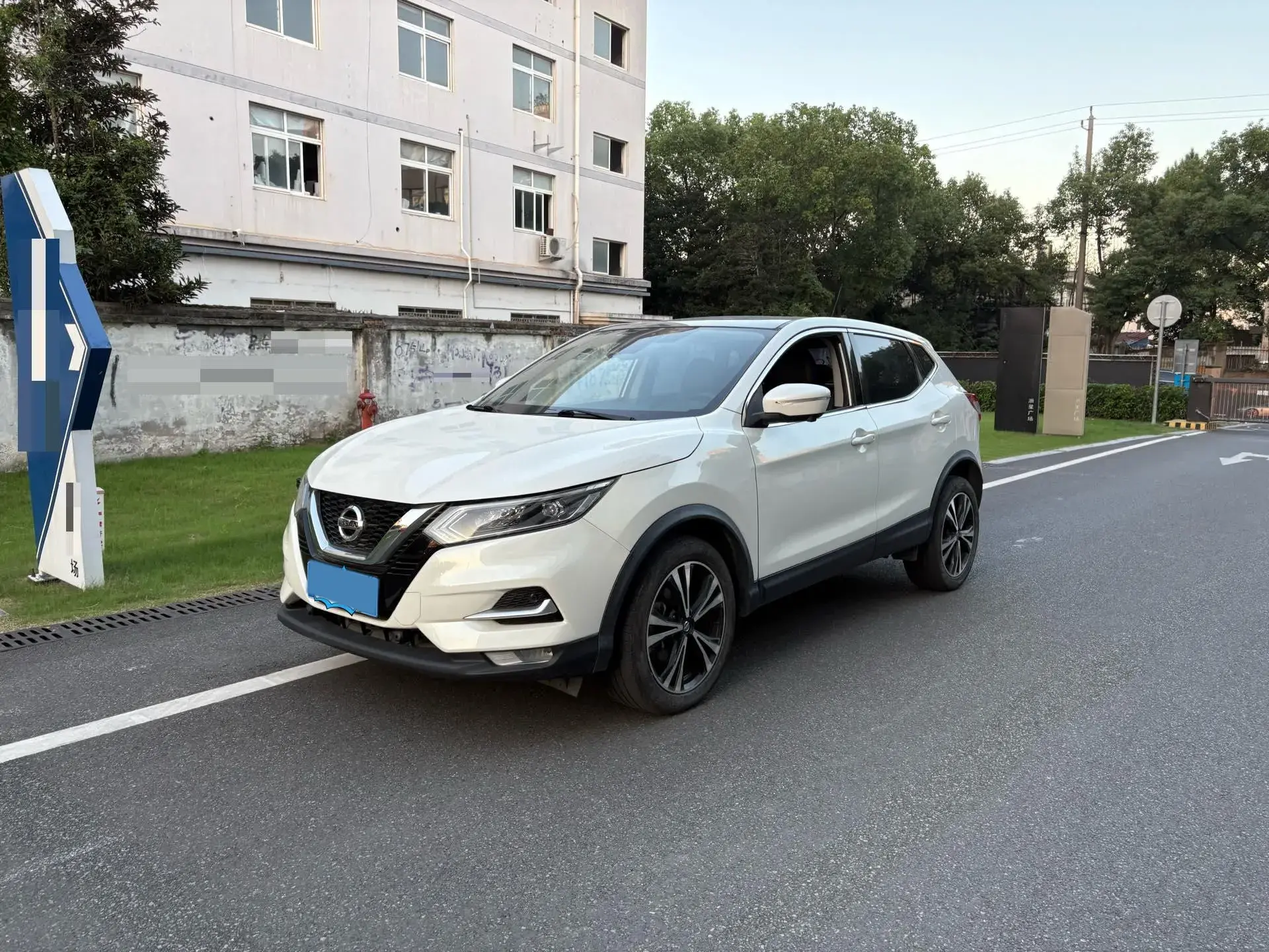 2021 NISSAN QASHQAI view 1