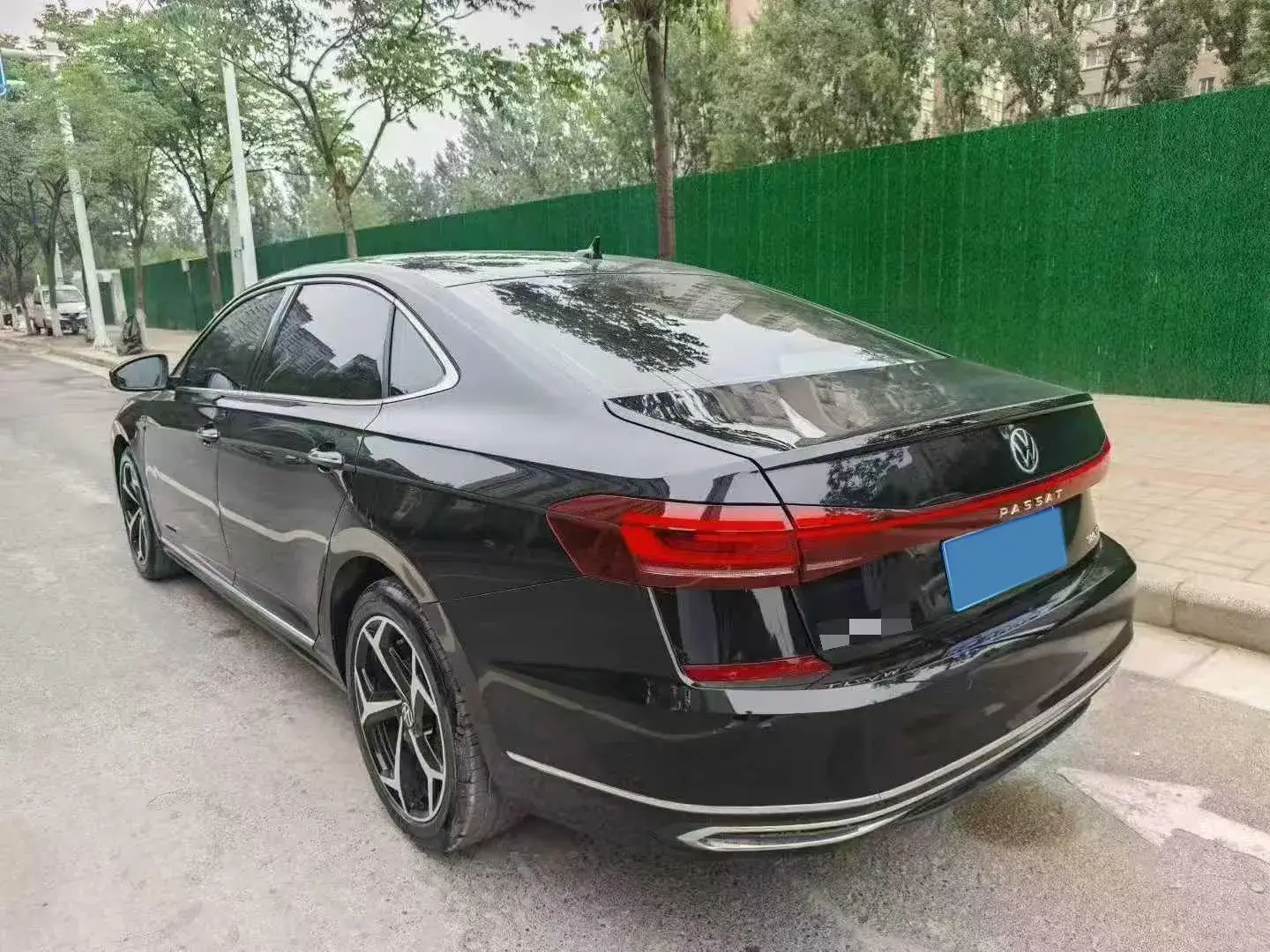 2025 VOLKSWAGEN PASSAT thumbnail 2