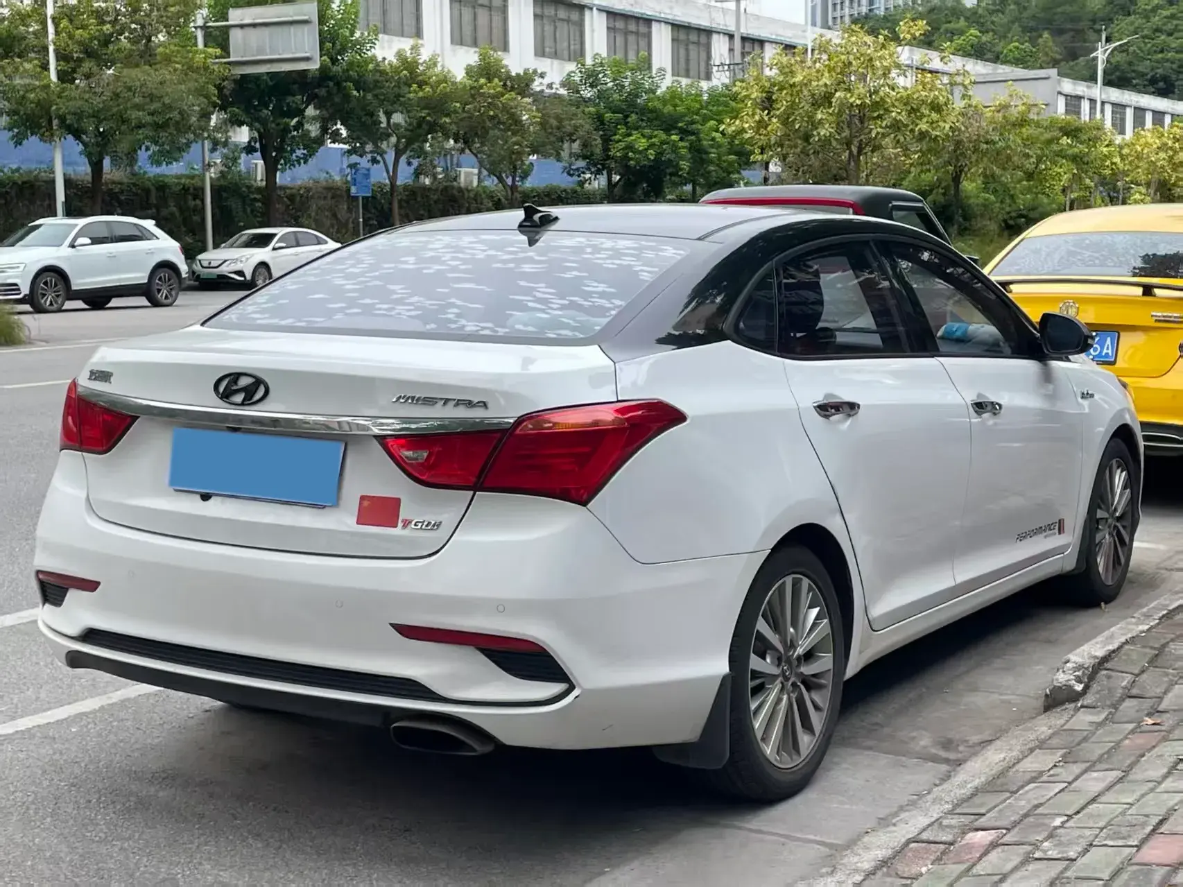 2019 HYUNDAI MISTRA thumbnail 4