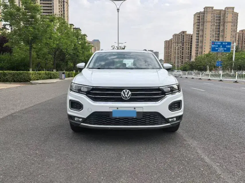 2021 VOLKSWAGEN T-ROC thumbnail 2