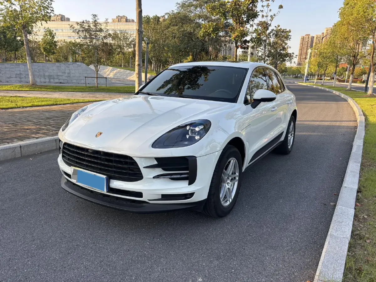 2021 Porsche Macan 2.0T 252HP L4 7DCT