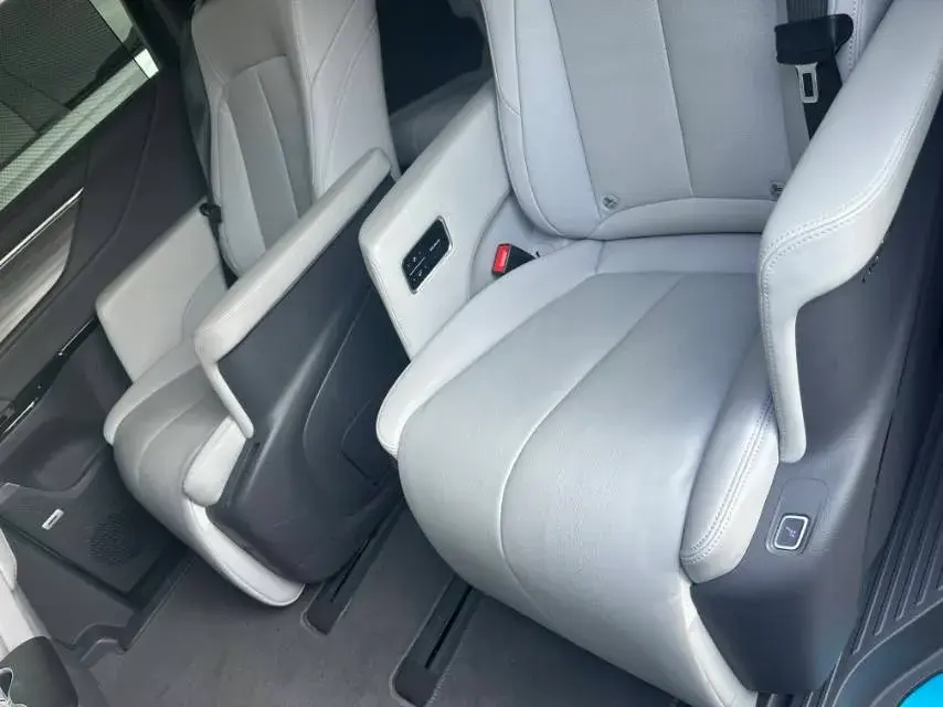 2025 BUICK GL8 thumbnail 4