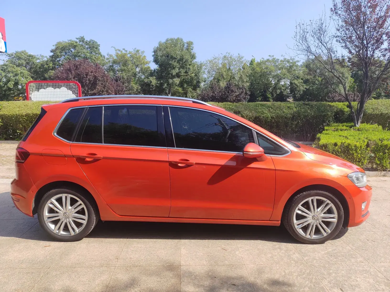 2018 VOLKSWAGEN GOLF thumbnail 4