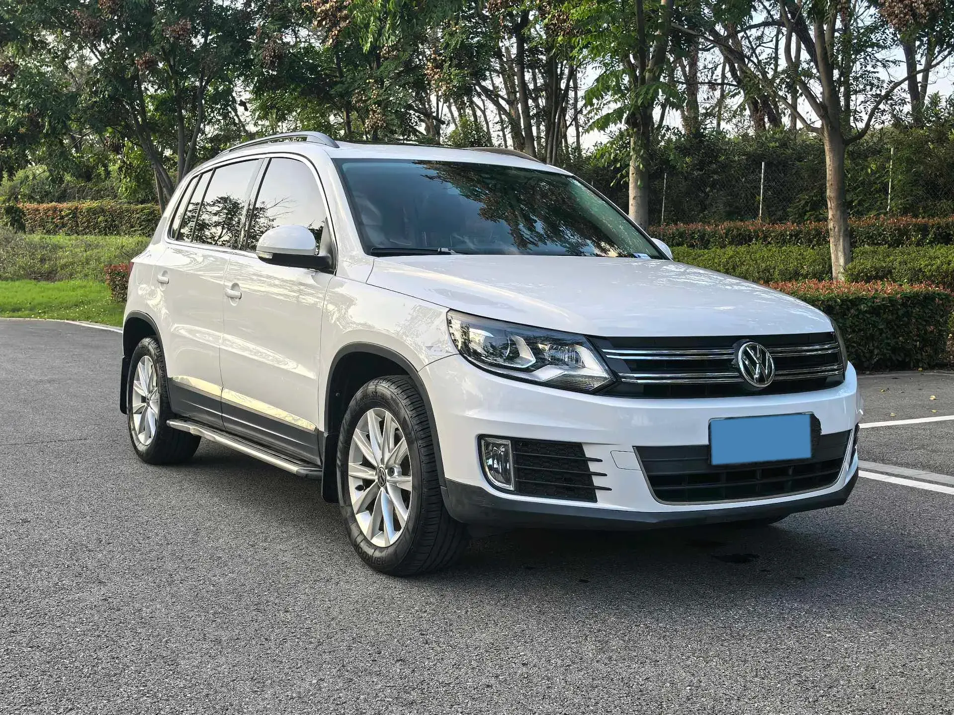 2016 VOLKSWAGEN TIGUAN thumbnail 3