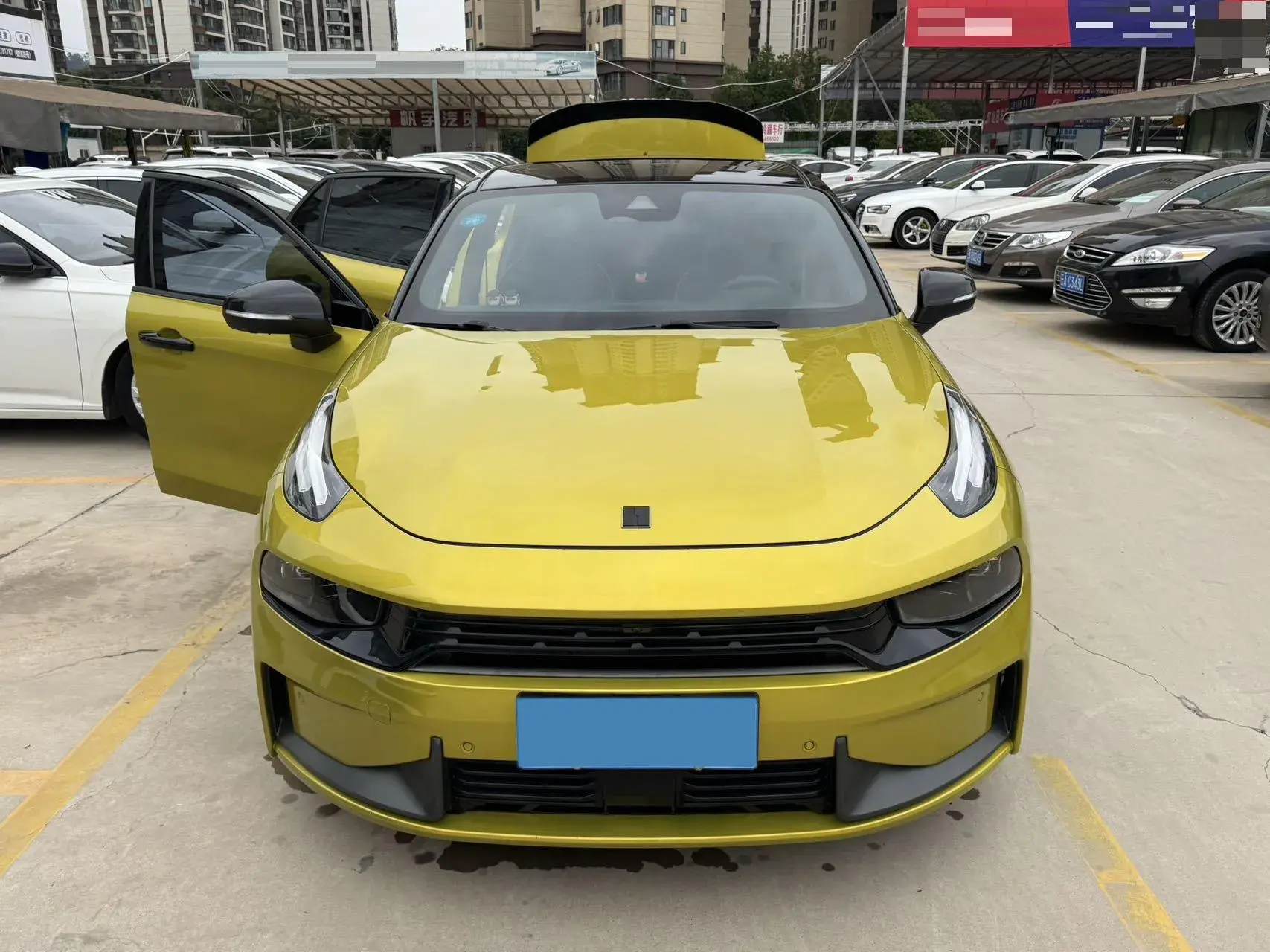 2019 LYNK&CO 03 thumbnail 2