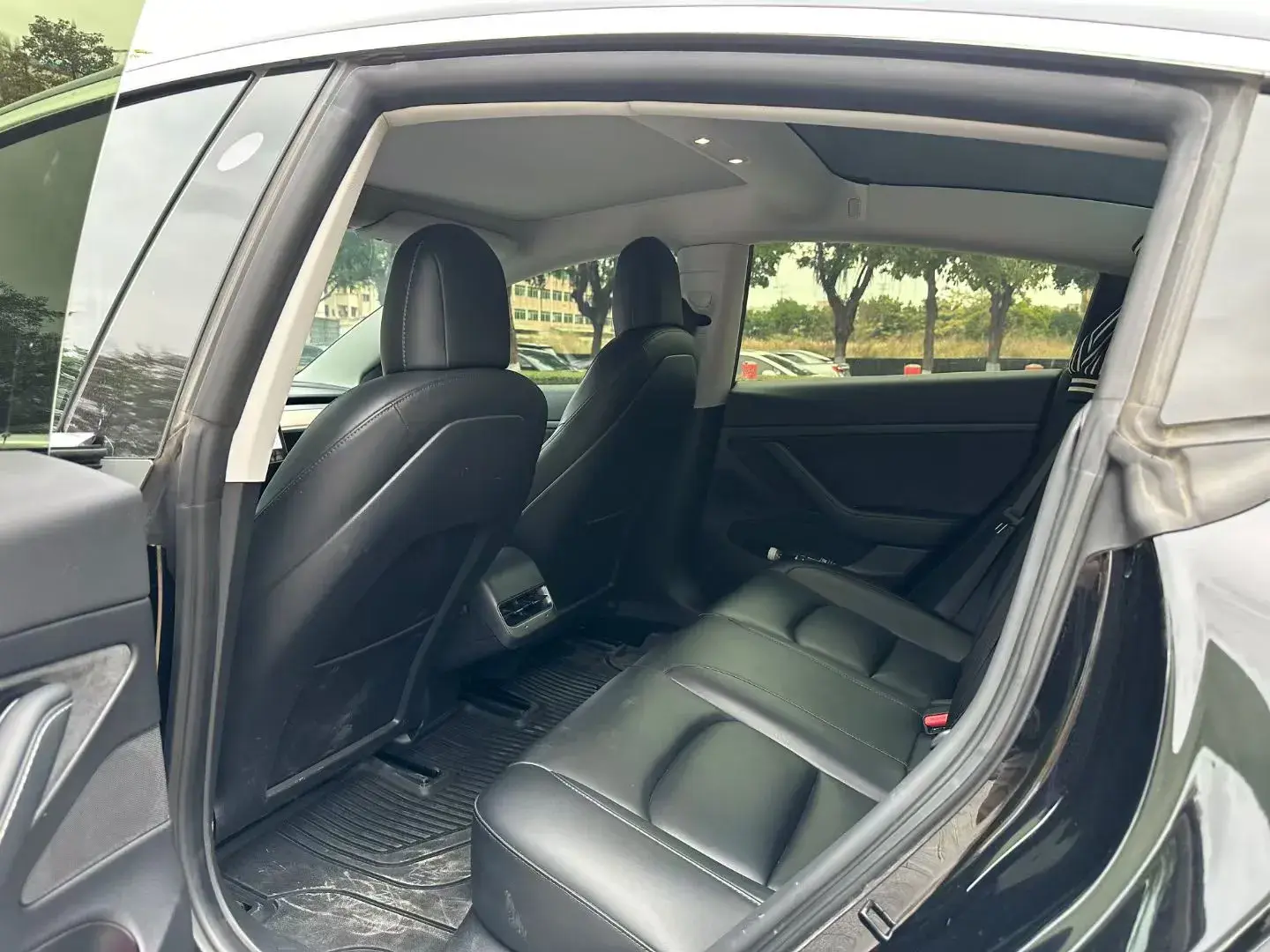 2019 TESLA MODEL thumbnail 3