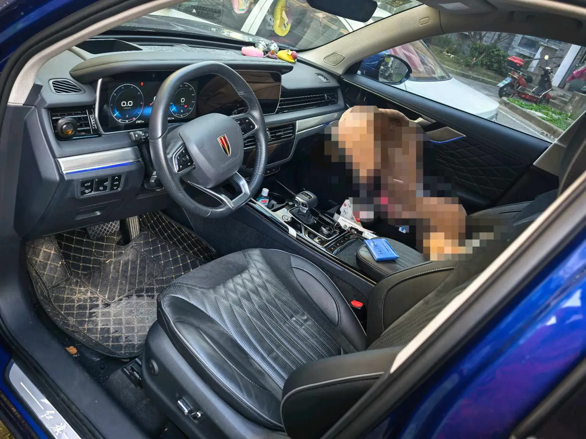 2022 HONGQI HS5 thumbnail 3