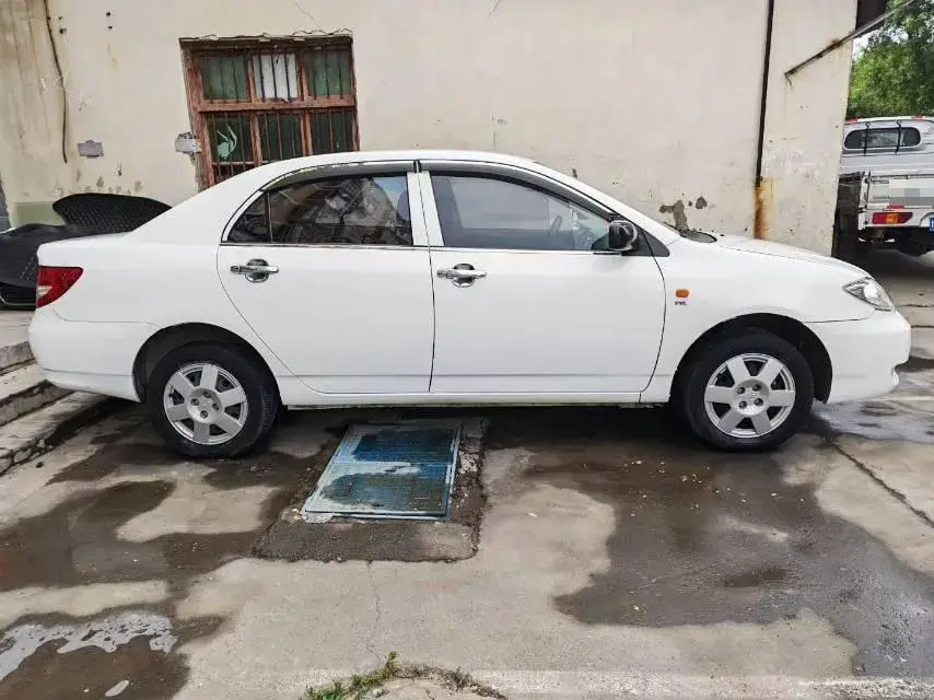 2020 BYD F3 thumbnail 3