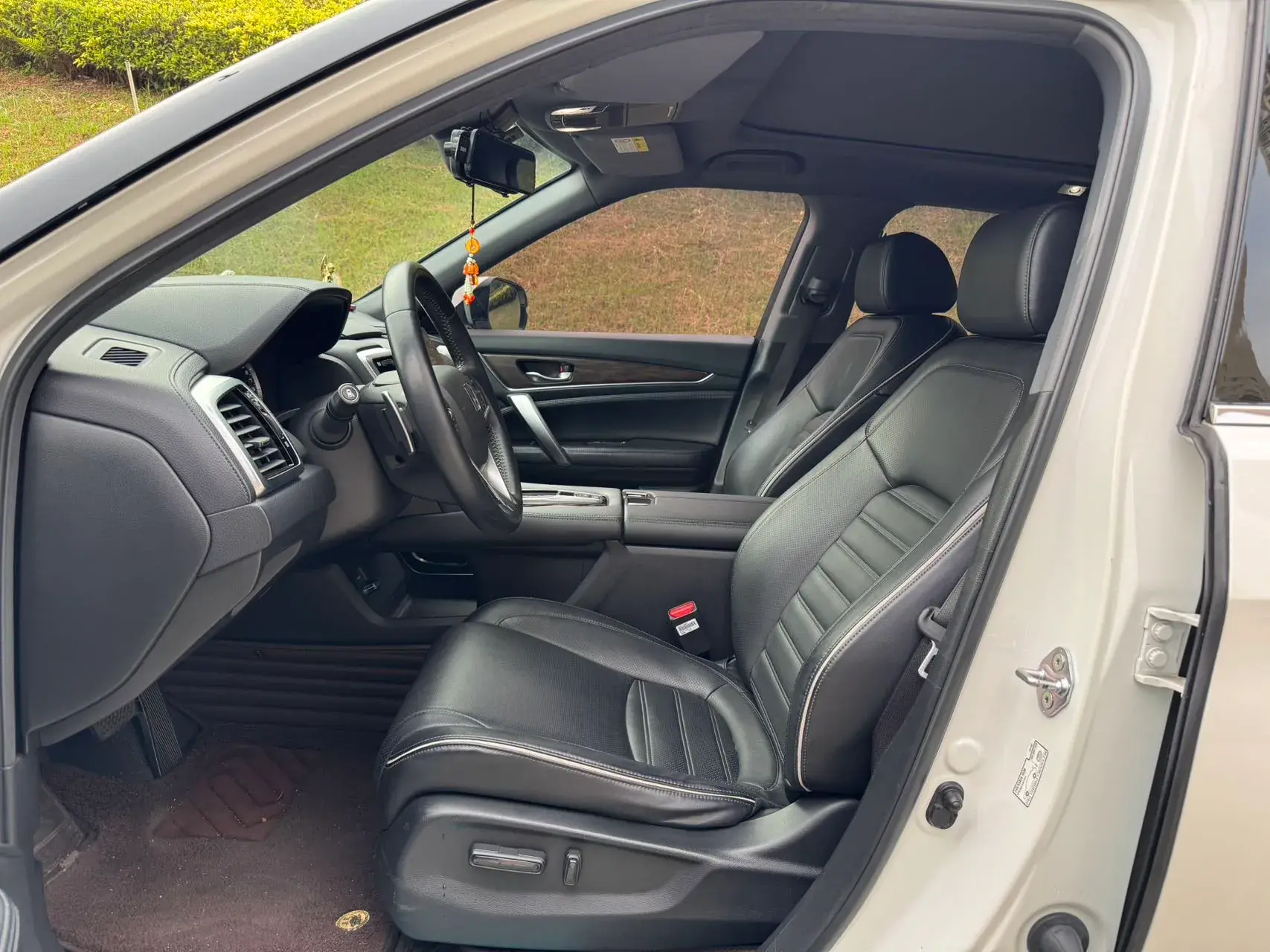 2017 HONDA UR-V thumbnail 3