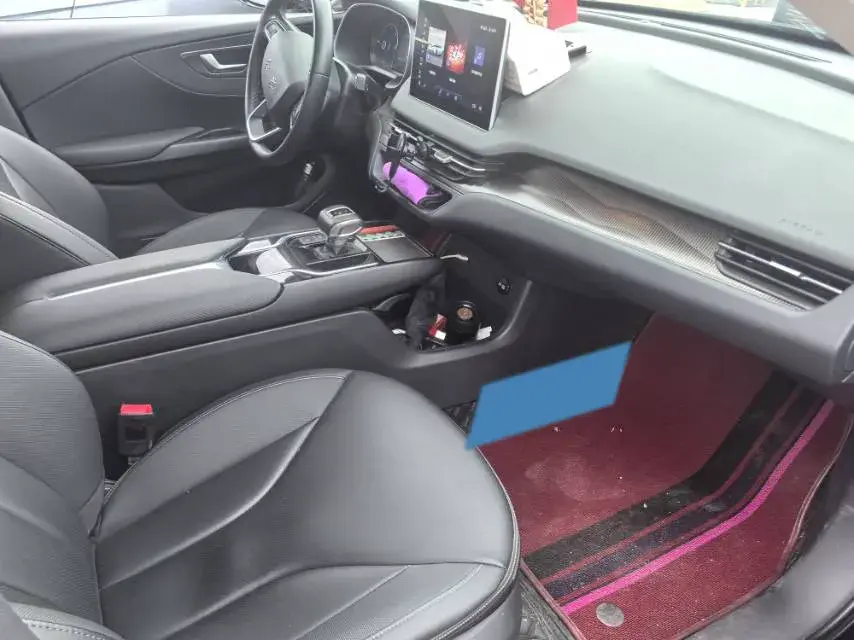 2023 HONGQI E-QM5 thumbnail 3