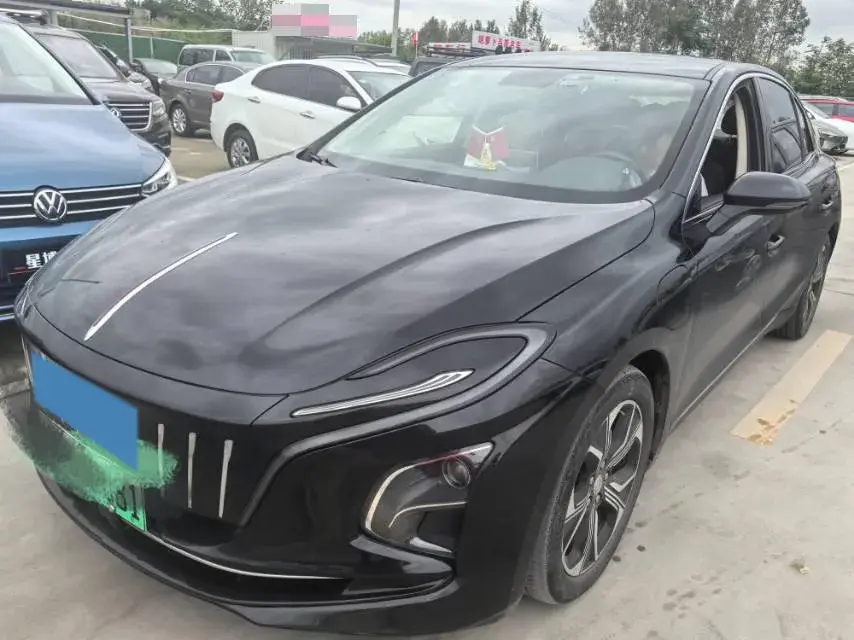 2023 HONGQI E-QM5 view 1