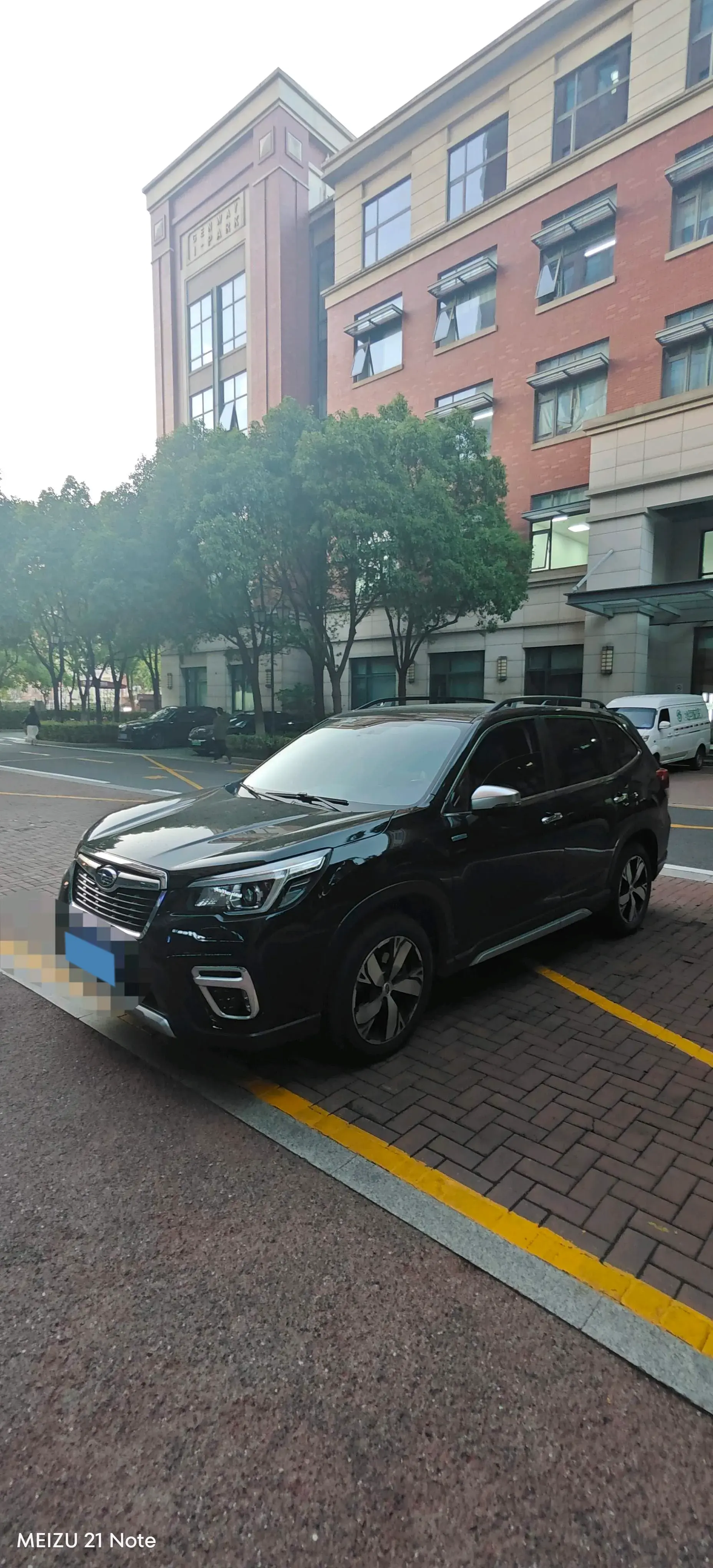 2021 SUBARU FORESTER view 1