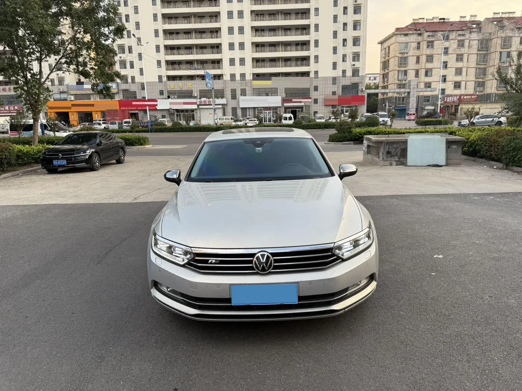 2018 VOLKSWAGEN MAGOTAN thumbnail 2