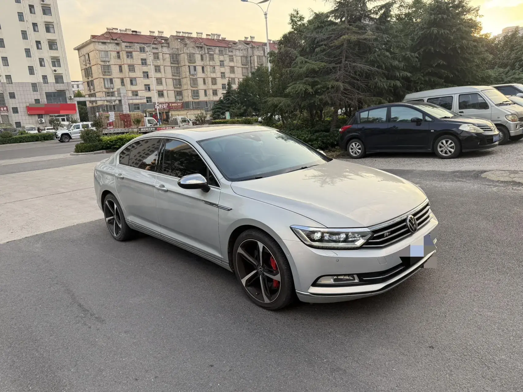 2018 VOLKSWAGEN MAGOTAN thumbnail 3