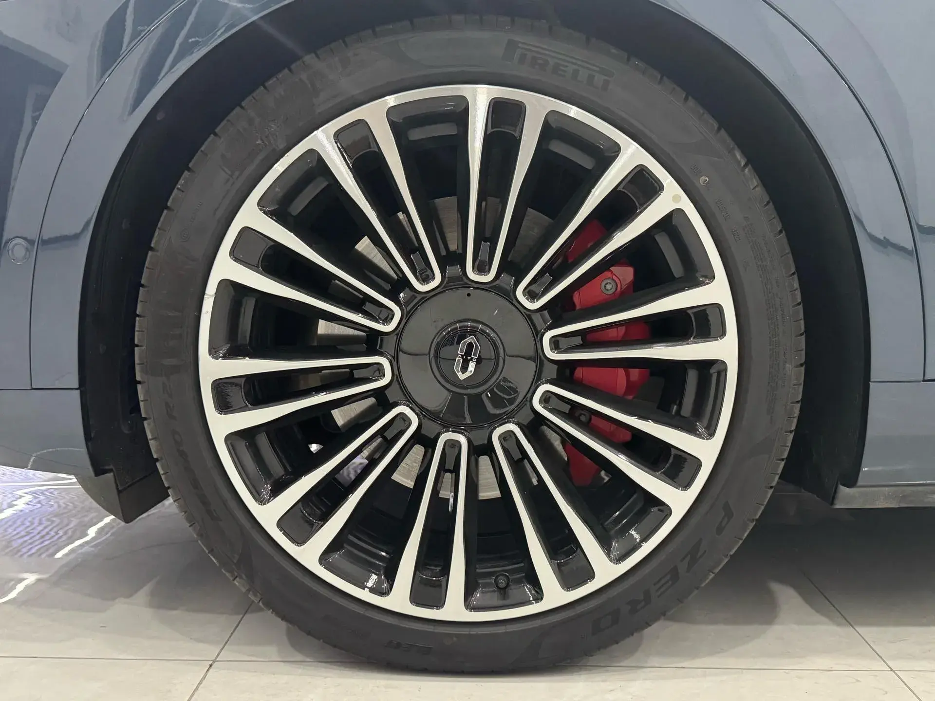 2024 AITO AITO thumbnail 4