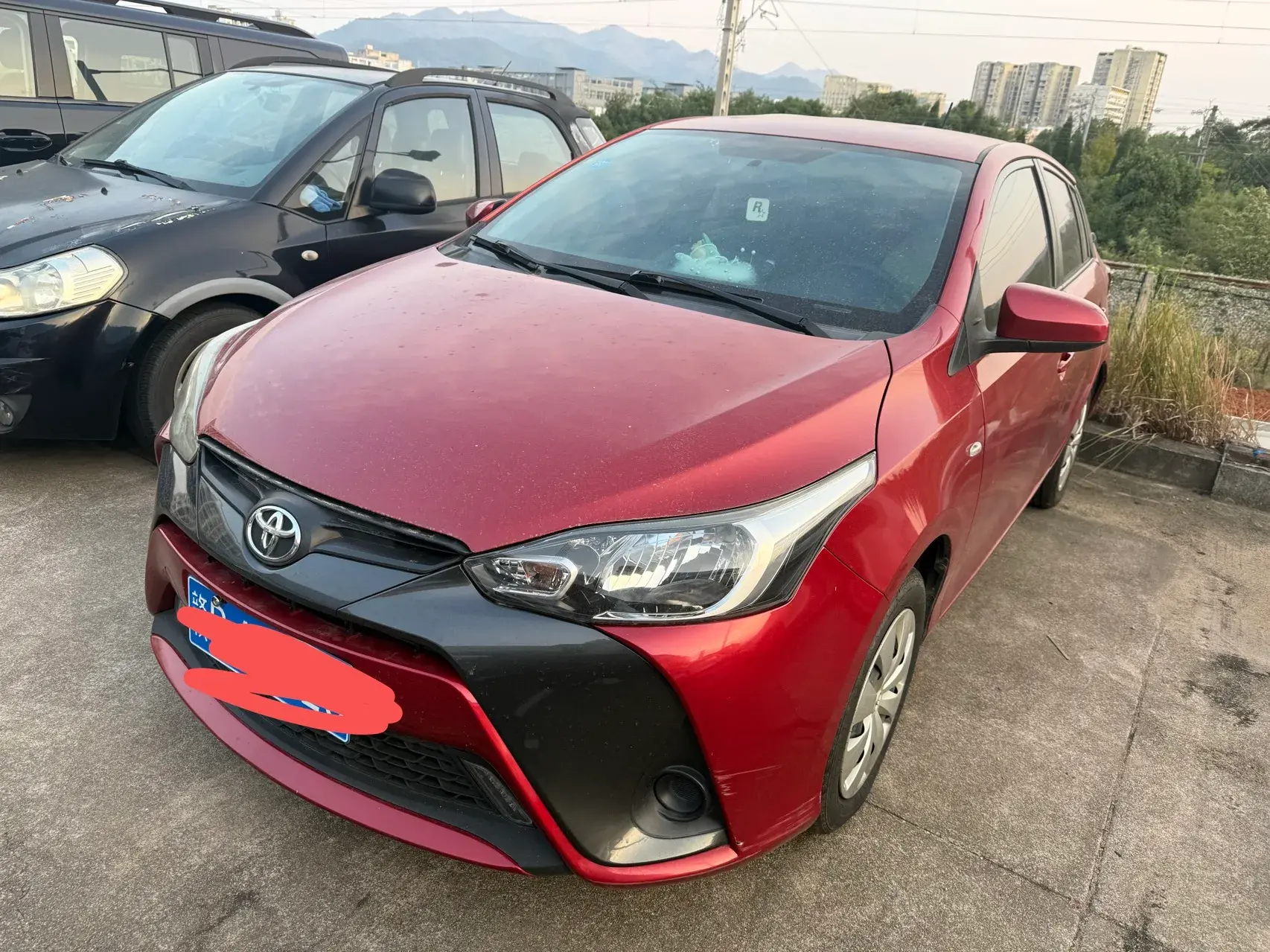 2019 TOYOTA YARIS view 1