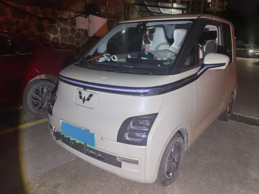2023 WuLing Air ev BEV 28.4KWH