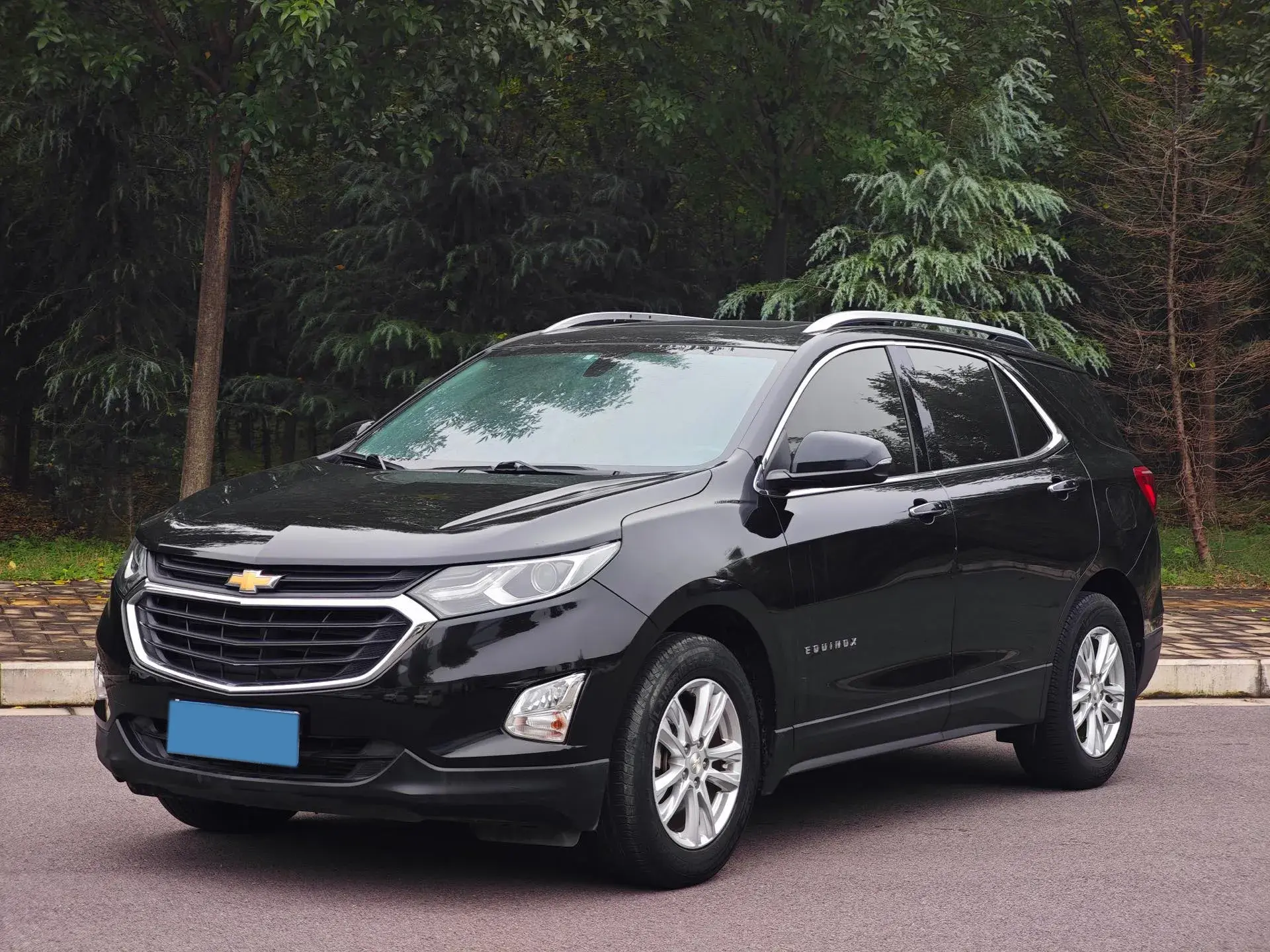 2018 CHEVROLET EQUINOX view 1