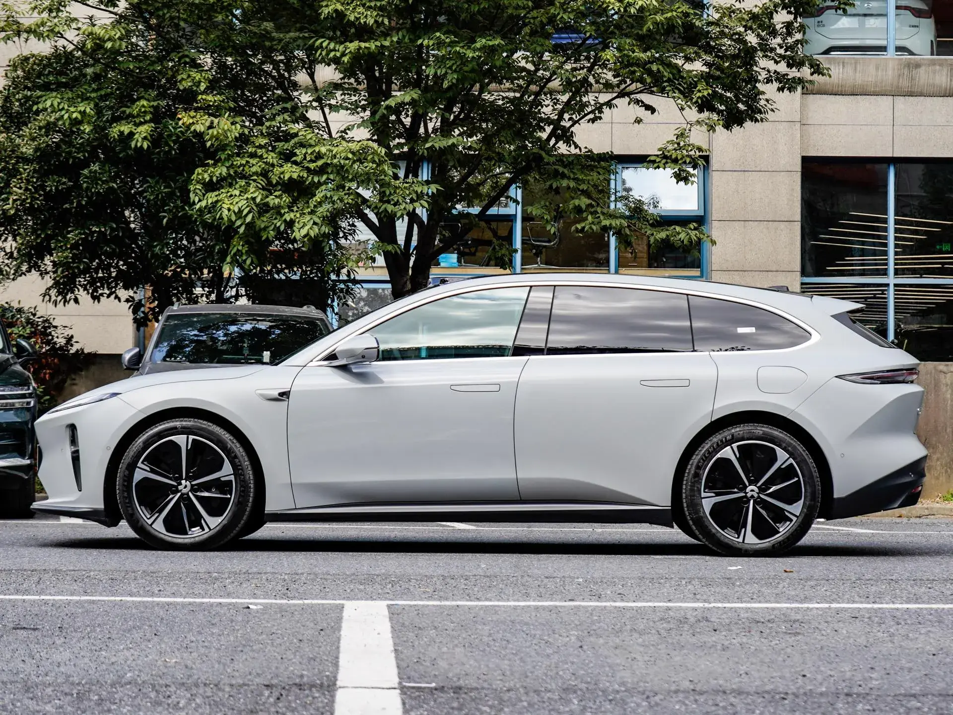 2024 NIO ET5T thumbnail 3