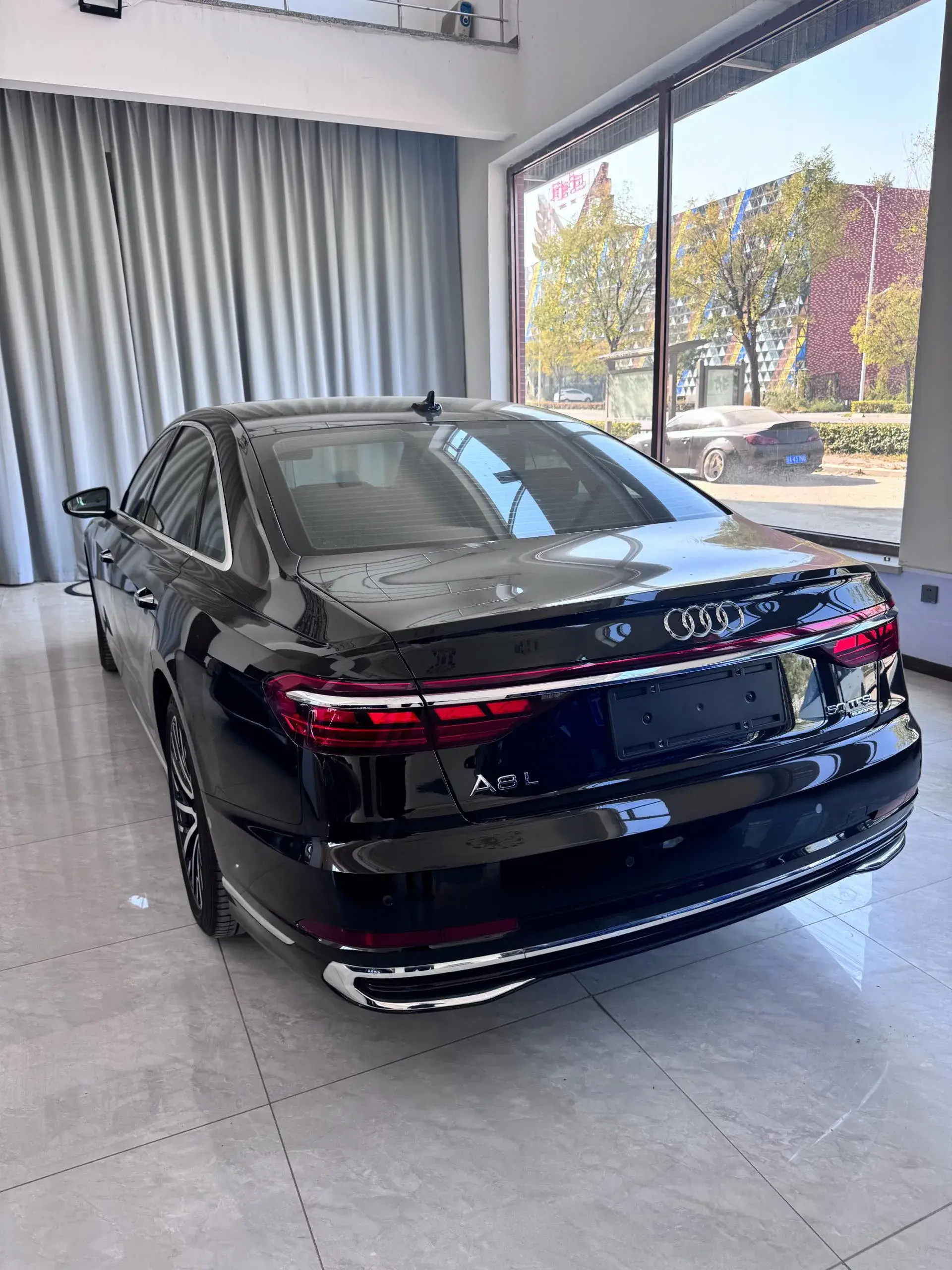 2024 AUDI A8 thumbnail 4